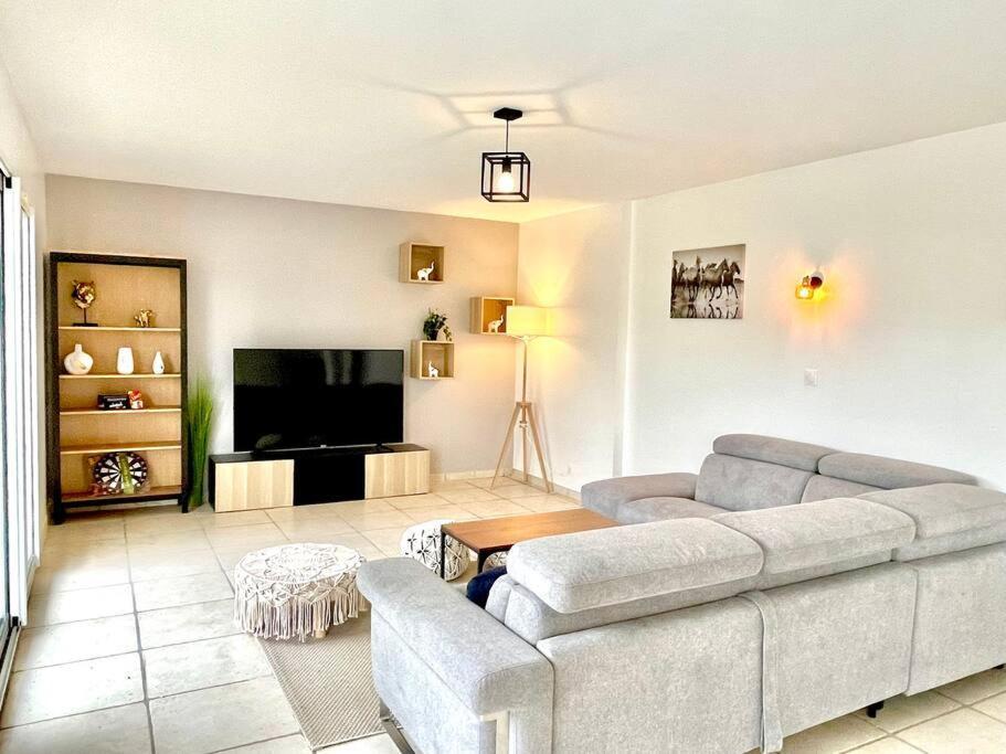 Charmante Villa Pour 10 Personnes Saint-Augustin  Exterior photo